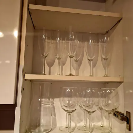 Seaside Apartment, Two Rooms, Private Parking Apartamento *