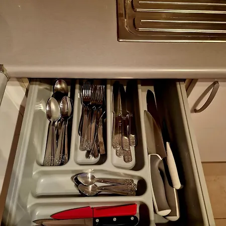 Seaside Apartment, Two Rooms, Private Parking Apartamento *