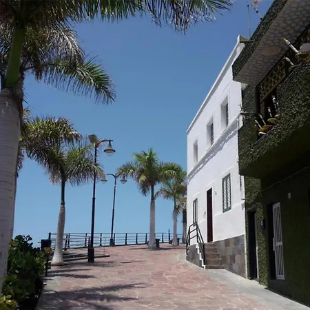 Seaside Apartment, Two Rooms, Private Parking * Alcala (Tenerife)