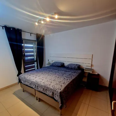 Seaside Apartment, Two Rooms, Private Parking Alcala (Tenerife)