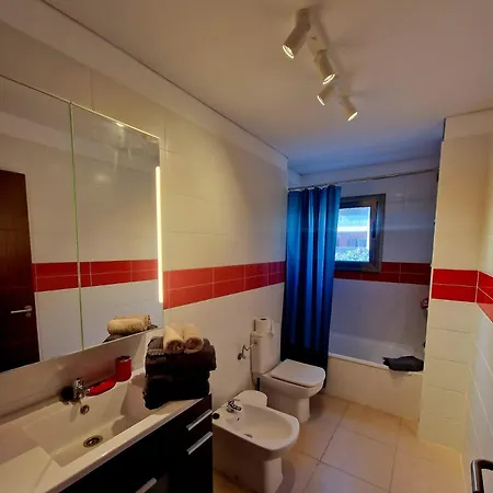 Seaside Apartment, Two Rooms, Private Parking Alcalá