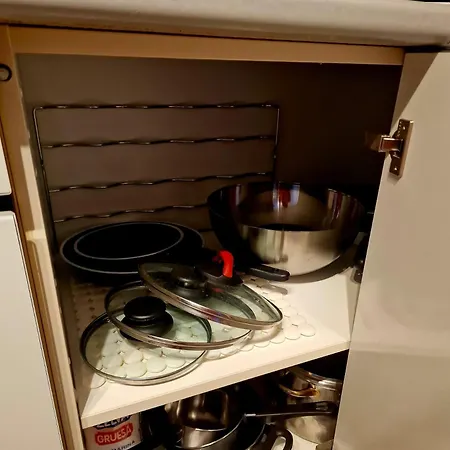 Daire Seaside Apartment, Two Rooms, Private Parking *