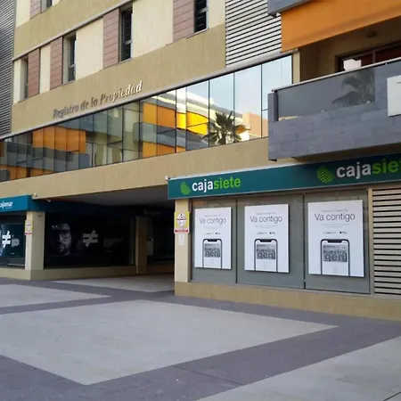 Daire Seaside Apartment, Two Rooms, Private Parking *