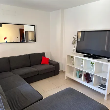 아파트 Seaside Apartment, Two Rooms, Private Parking