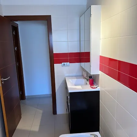 Seaside Apartment, Two Rooms, Private Parking Daire *