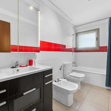 Apartman Seaside Apartment, Two Rooms, Private Parking *