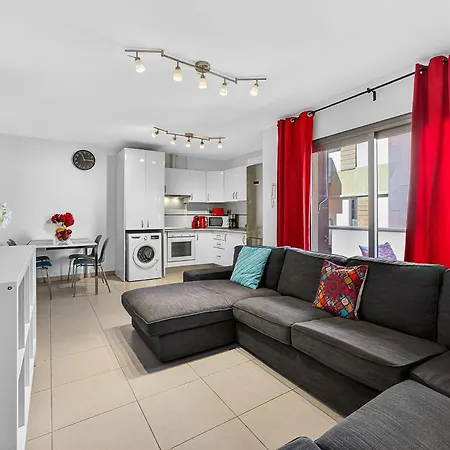 아파트 Seaside Apartment, Two Rooms, Private Parking *