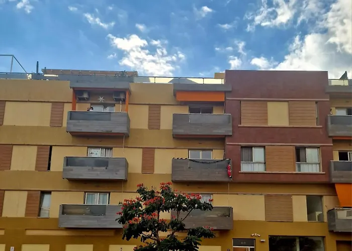 Seaside Apartment, Two Rooms, Private Parking