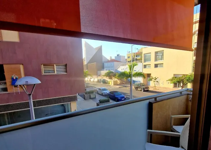 Seaside Apartment, Two Rooms, Private Parking 公寓