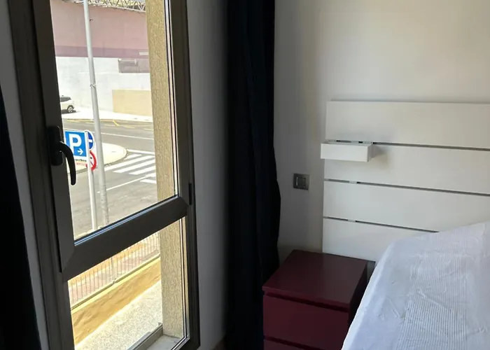 Seaside Apartment, Two Rooms, Private Parking 公寓