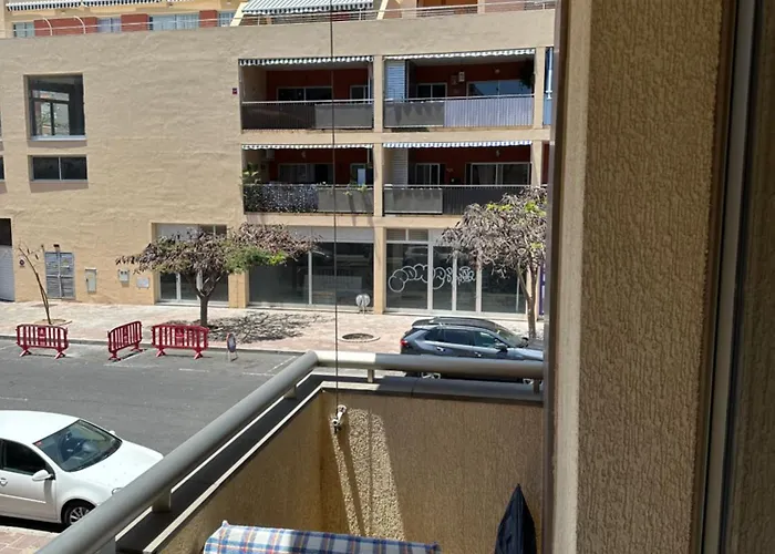 Seaside Apartment, Two Rooms, Private Parking