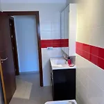Seaside Apartment, Two Rooms, Private Parking شقة *