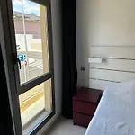 Seaside Apartment, Two Rooms, Private Parking شقة