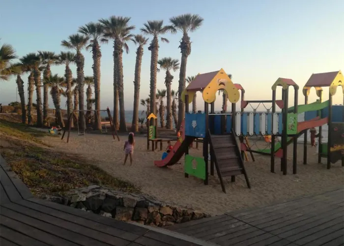 Seaside Apartment, Two Rooms, Private Parking 아파트 Alcalá